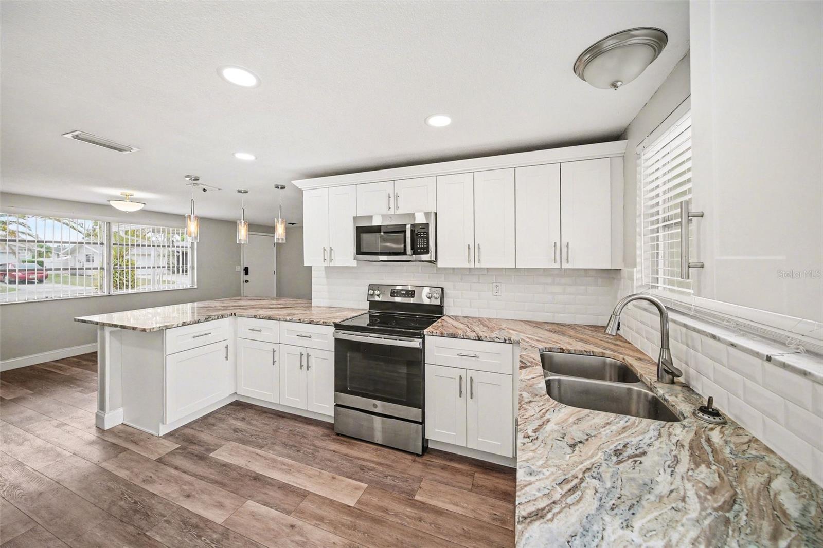 JASMINE LAKES - Residential