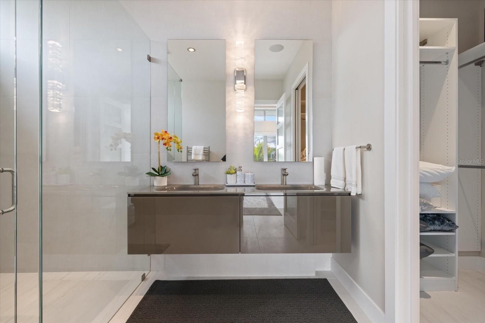 SLEEPY LAGOON PARK - Residential