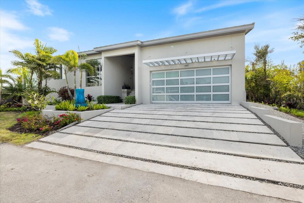 Photo of 600 De Narvaez Drive, Longboat Key, FL 34228 (MLS # A4679376)