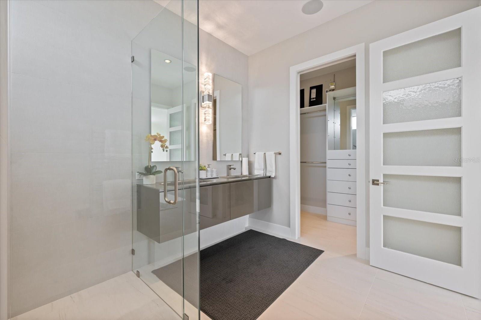 SLEEPY LAGOON PARK - Residential