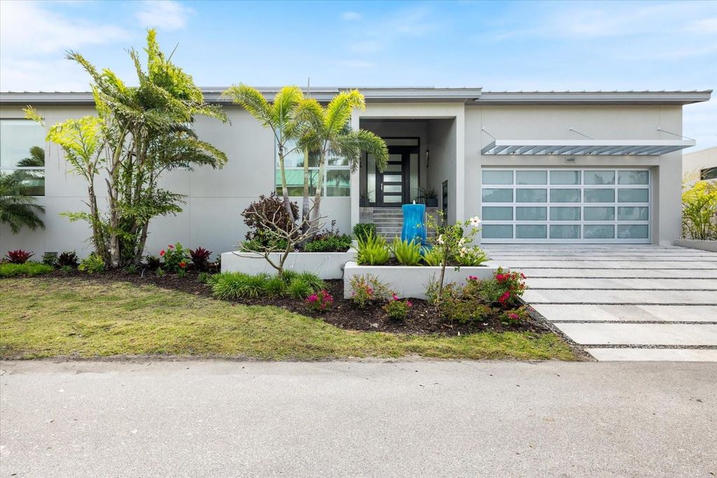 Photo of 600 De Narvaez Drive, Longboat Key, FL 34228 (MLS # A4679376)