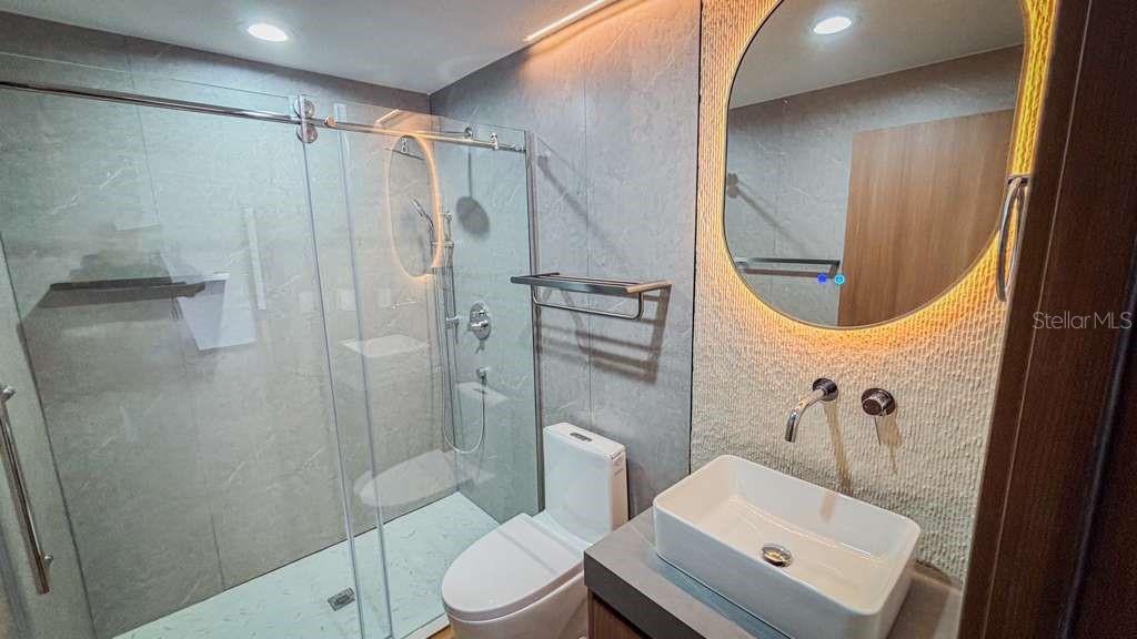 SUN N LAKE - Residential