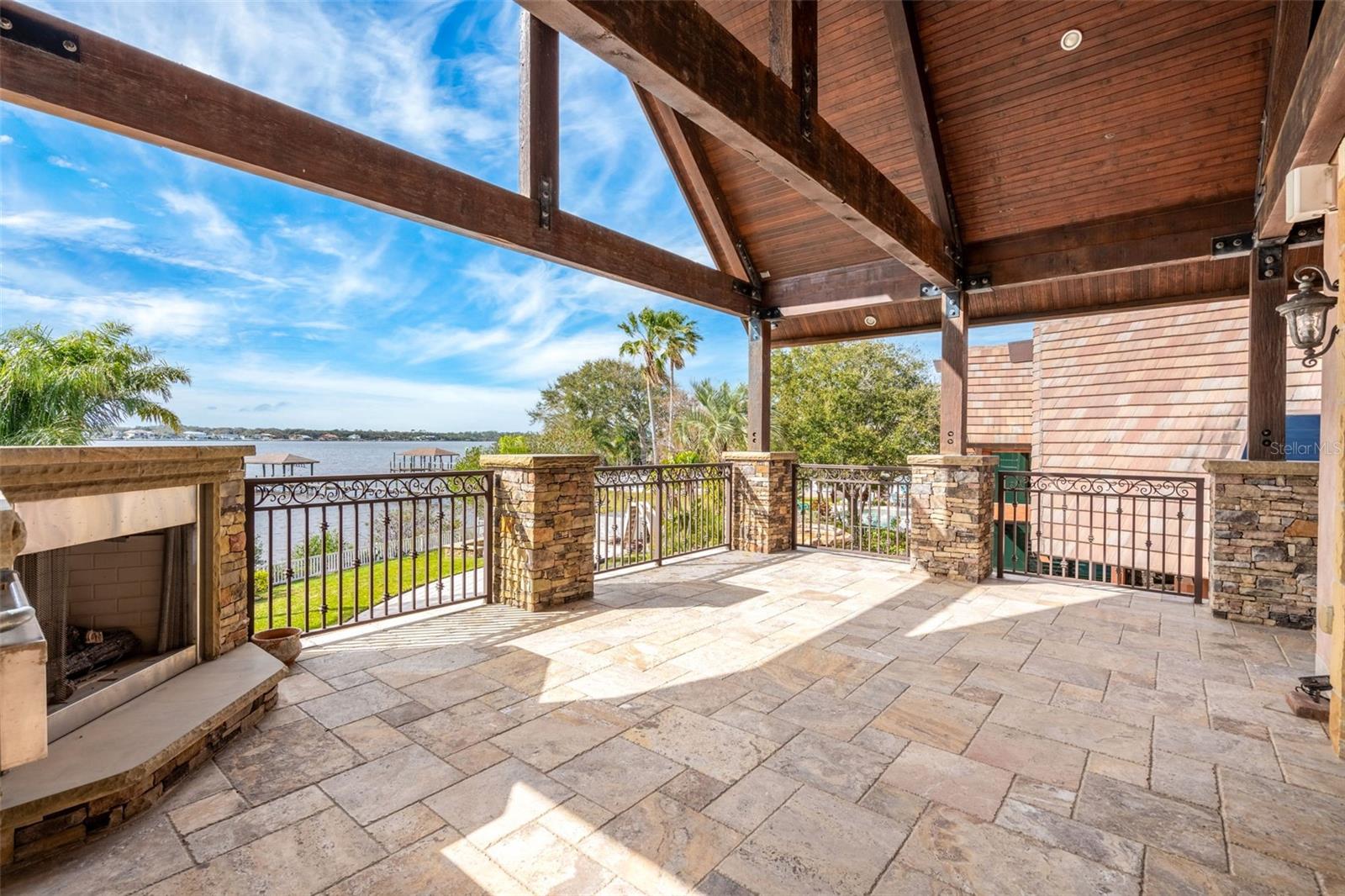 O BYRNES HALIFAX SHORES - Residential