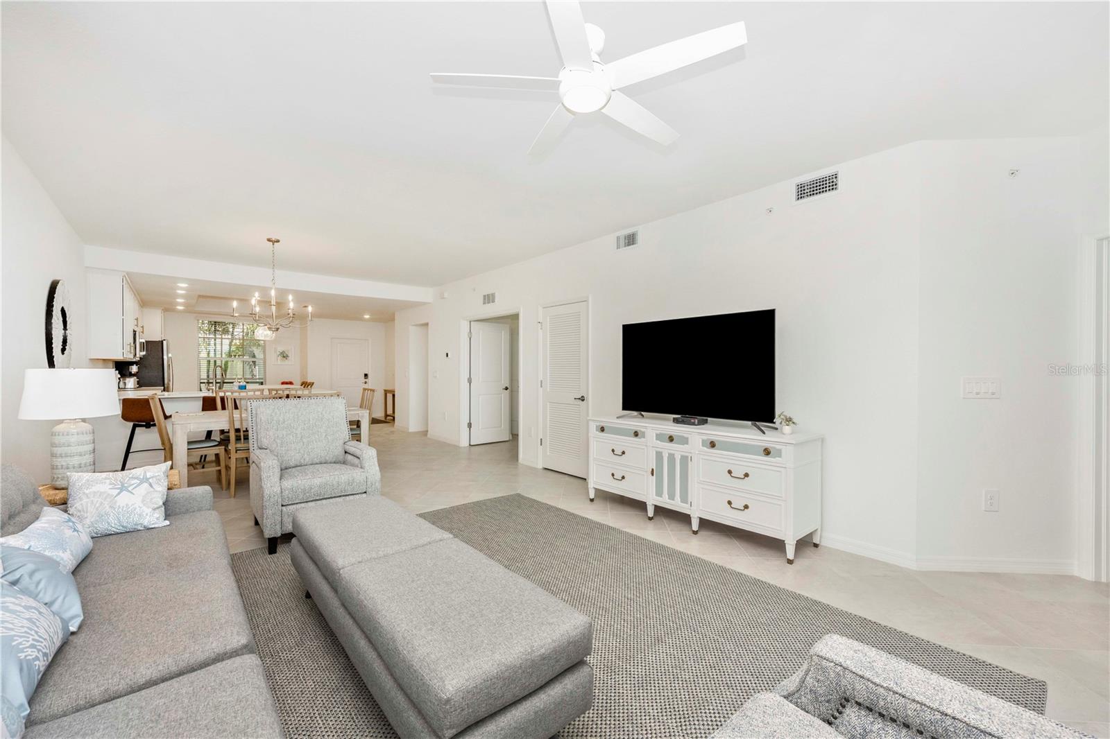 WELLEN PARK GOLF & COUNTRY CLUB - Residential Lease