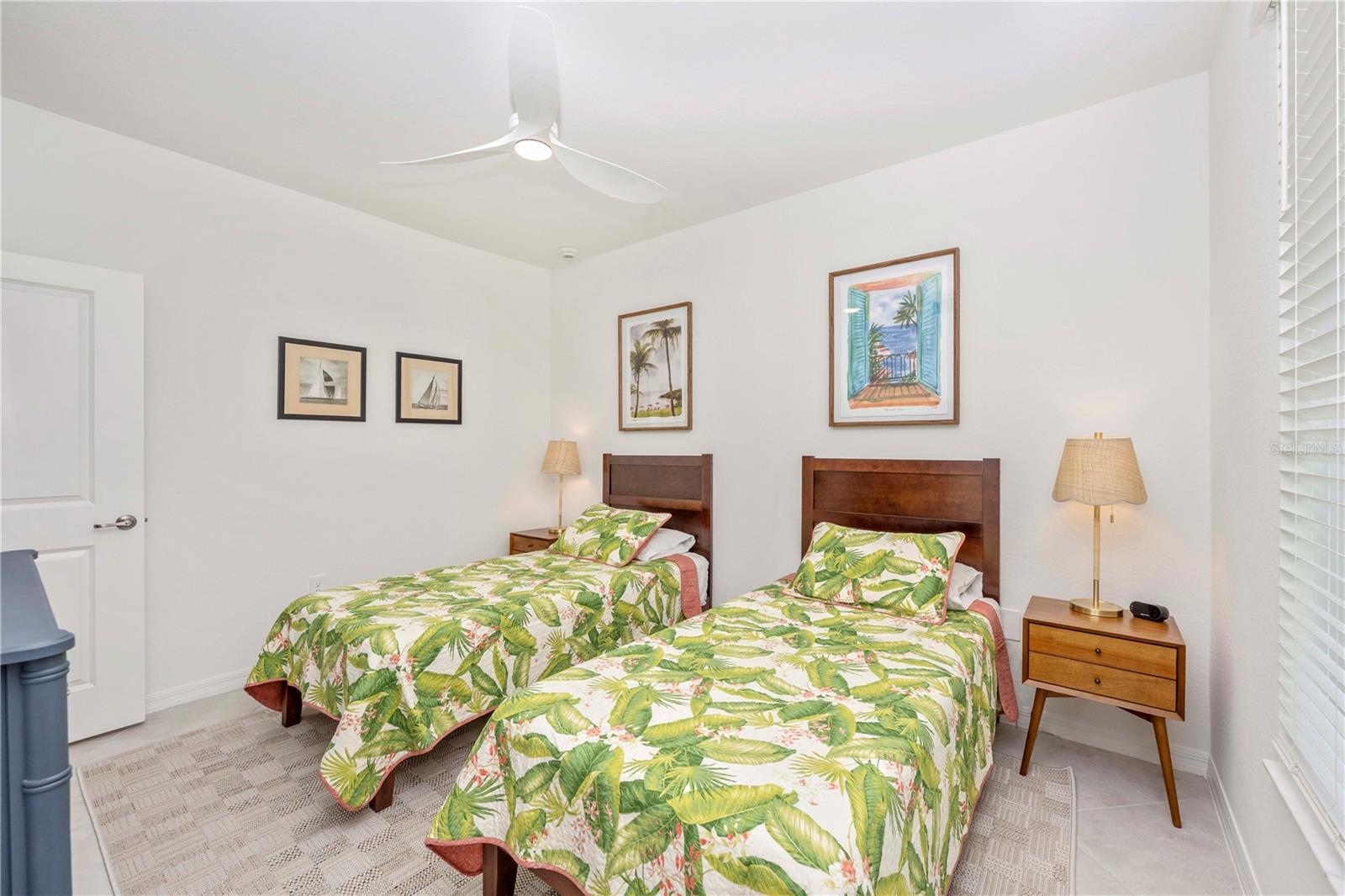 WELLEN PARK GOLF & COUNTRY CLUB - Residential Lease
