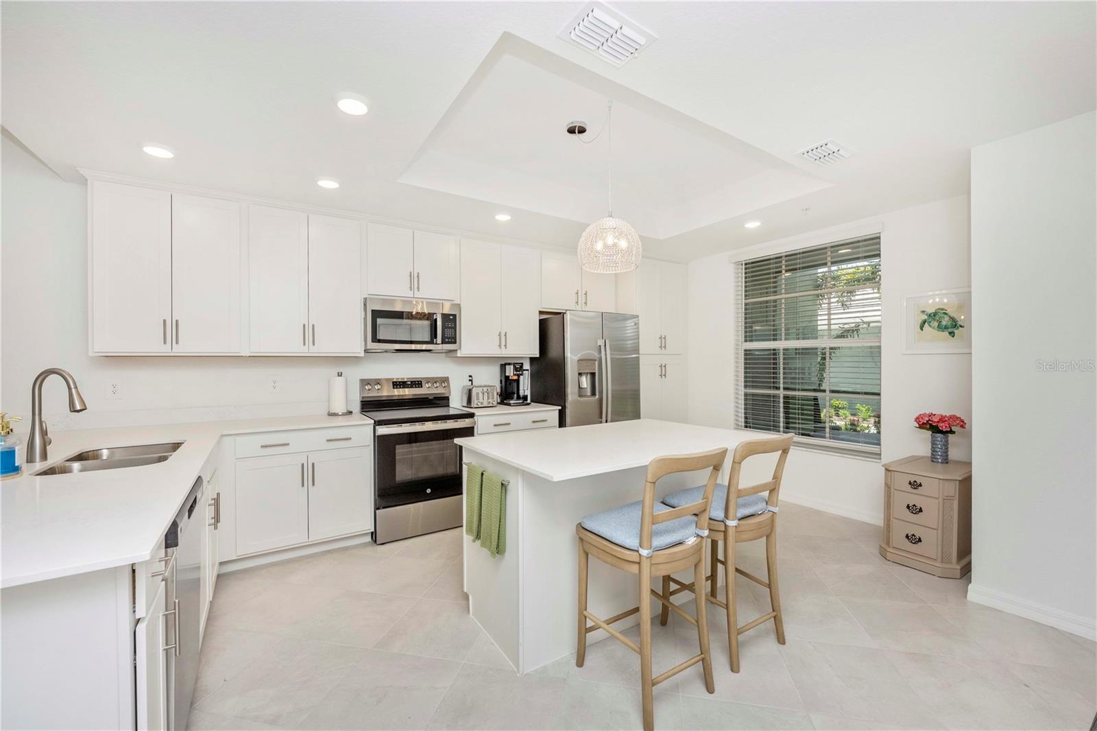 WELLEN PARK GOLF & COUNTRY CLUB - Residential Lease