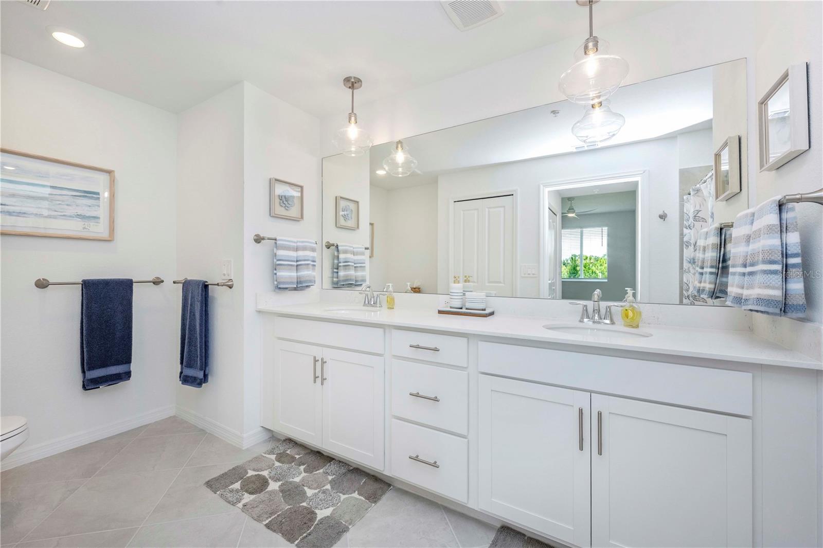 WELLEN PARK GOLF & COUNTRY CLUB - Residential Lease
