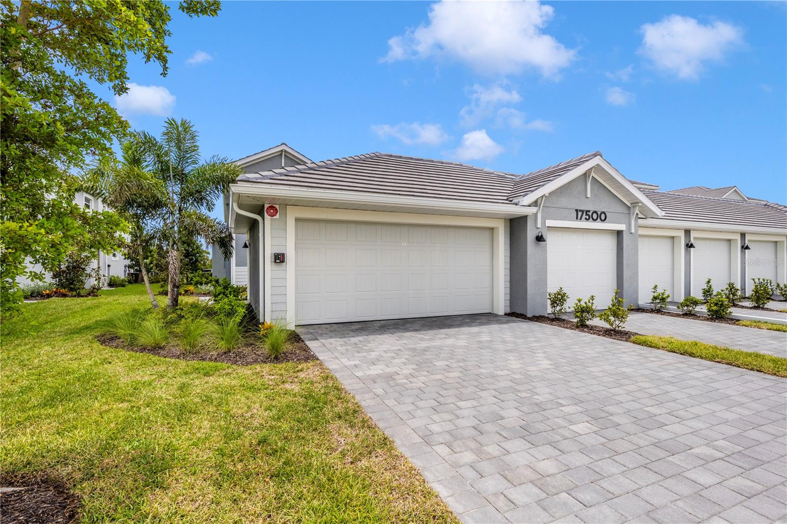 WELLEN PARK GOLF & COUNTRY CLUB - Residential Lease