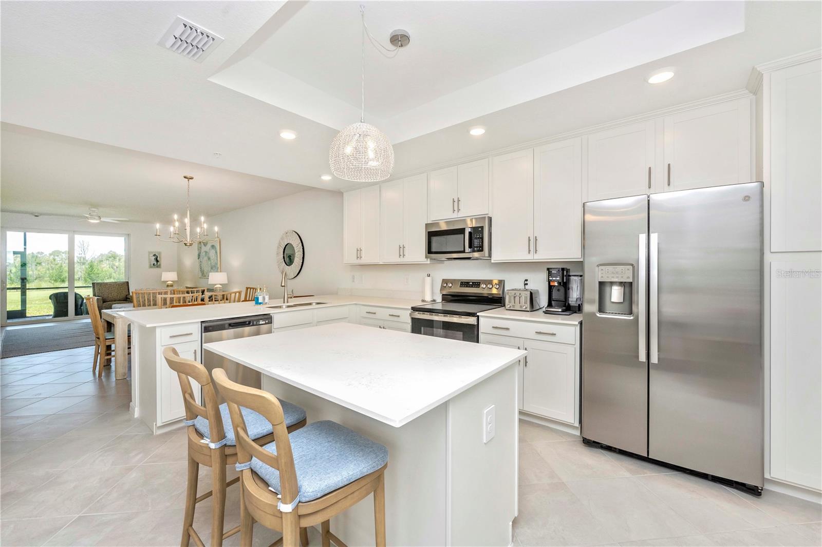 WELLEN PARK GOLF & COUNTRY CLUB - Residential Lease