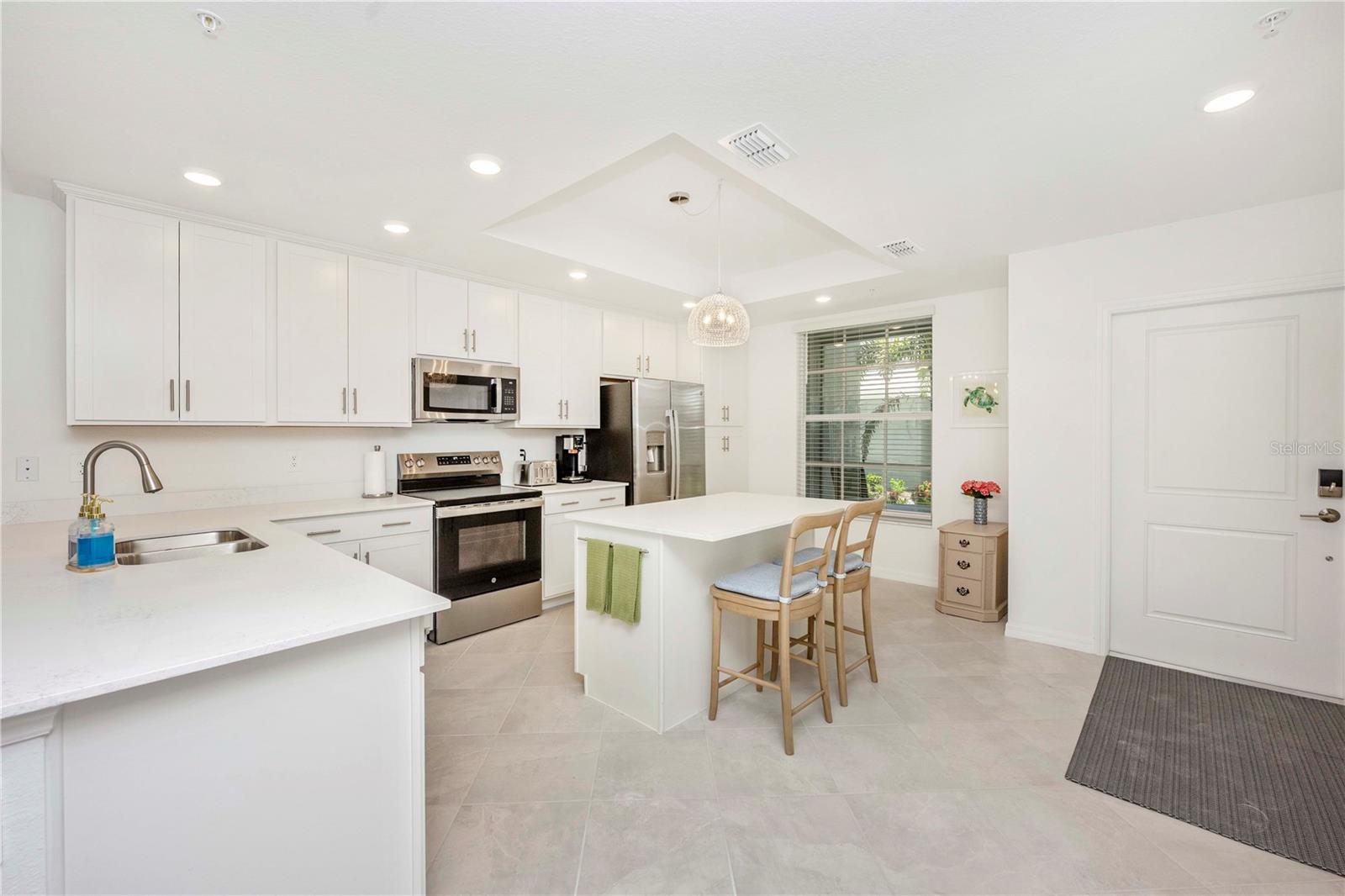 WELLEN PARK GOLF & COUNTRY CLUB - Residential Lease