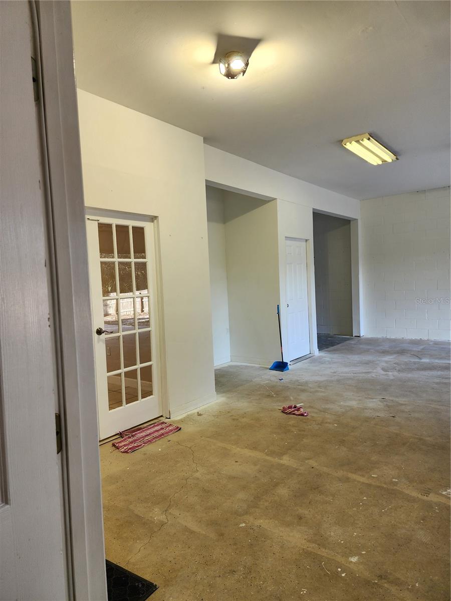 ACREAGE & UNREC - Residential