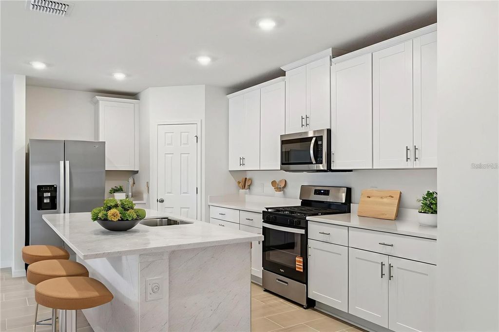 Photo of 28009 Poppy Court, Leesburg, FL 34748 (MLS # O6351530)