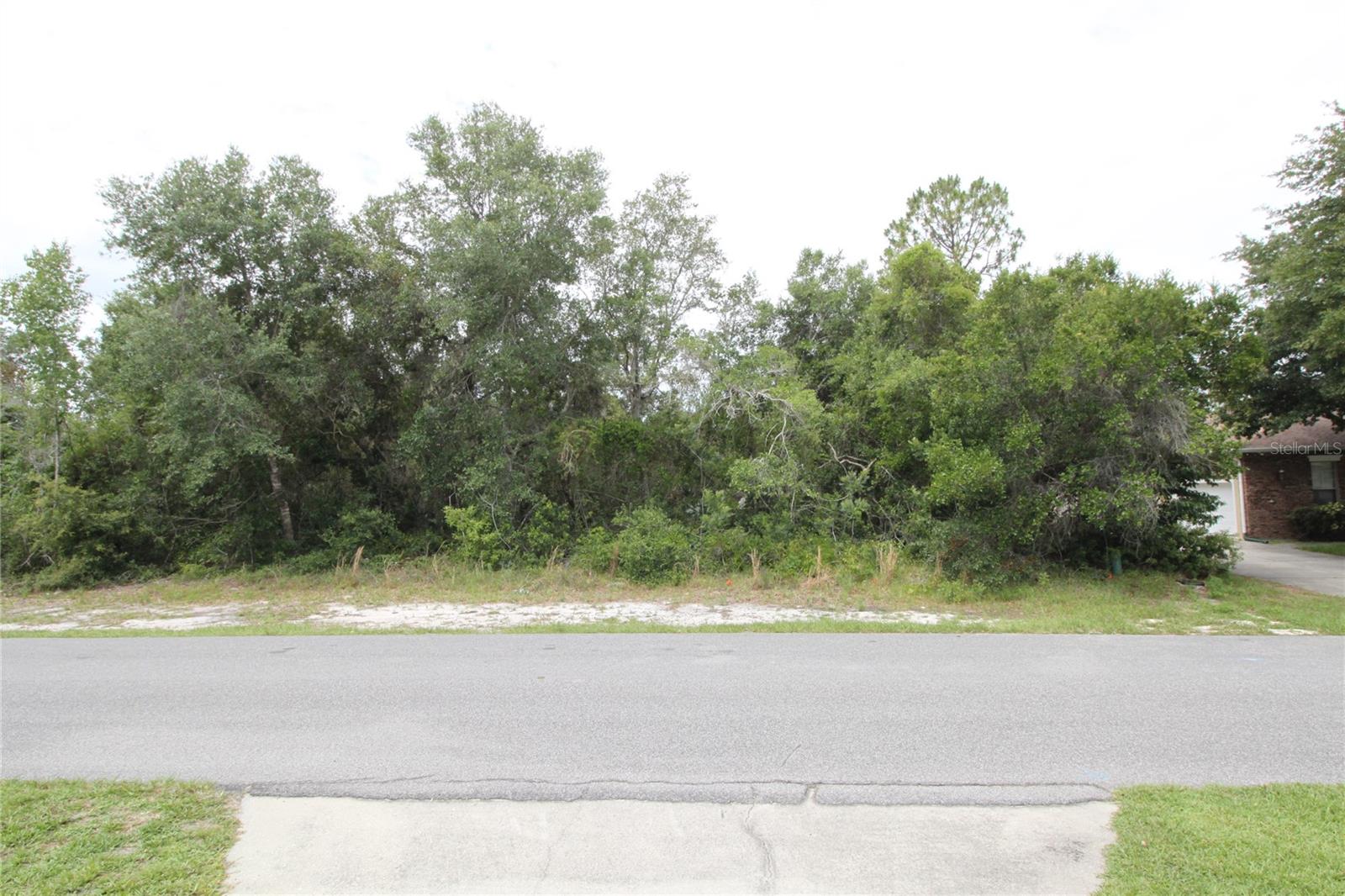 2037 WATERSEDGE DRIVE
