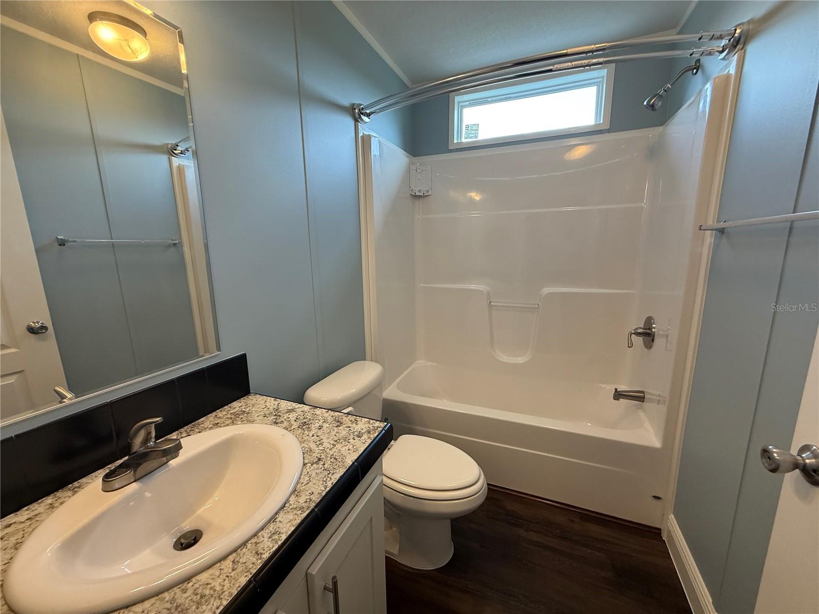 RAYSTEFF COUNTRY CLUB SUB - Residential Lease