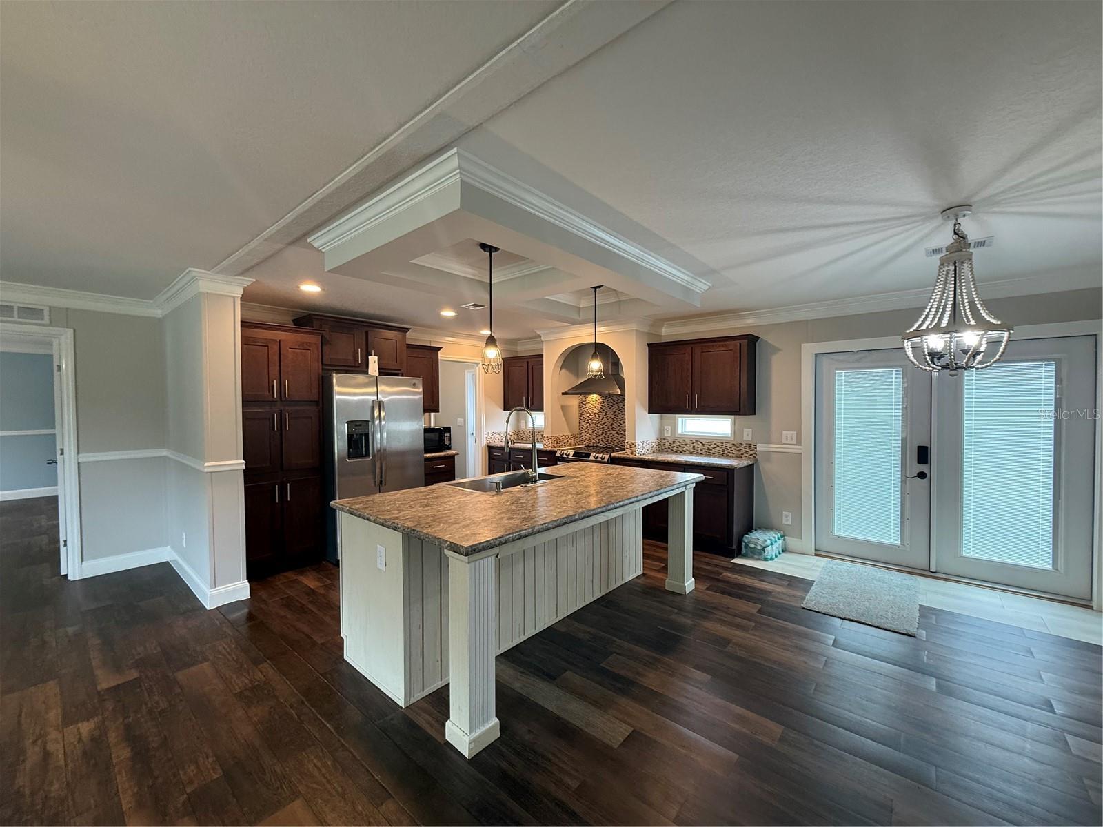 RAYSTEFF COUNTRY CLUB SUB - Residential Lease