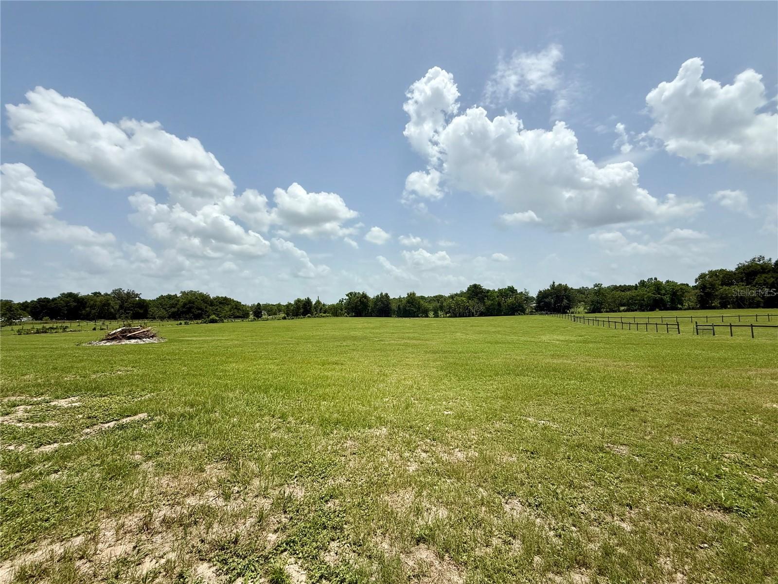 RAYSTEFF COUNTRY CLUB SUB - Residential Lease