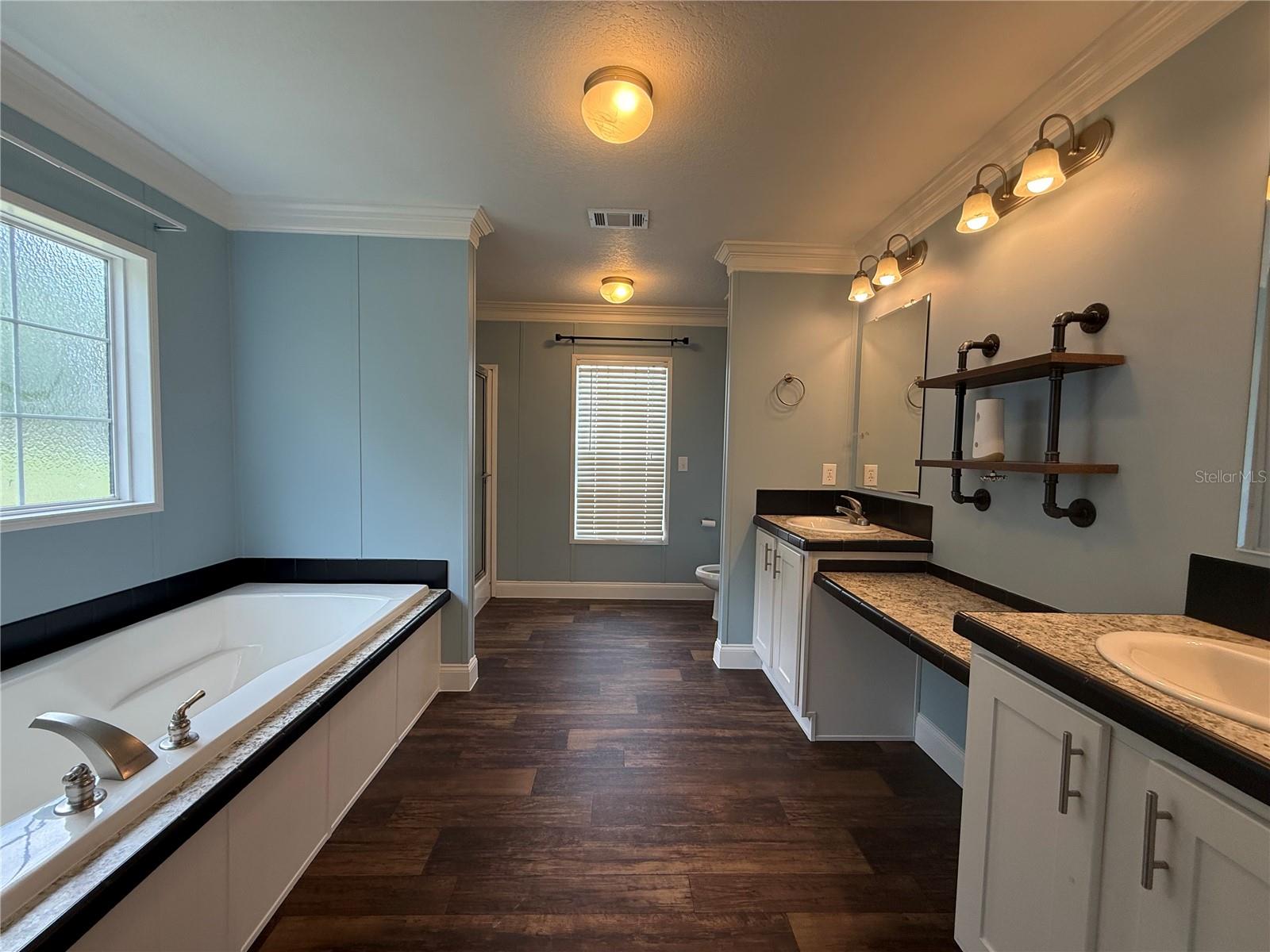 RAYSTEFF COUNTRY CLUB SUB - Residential Lease