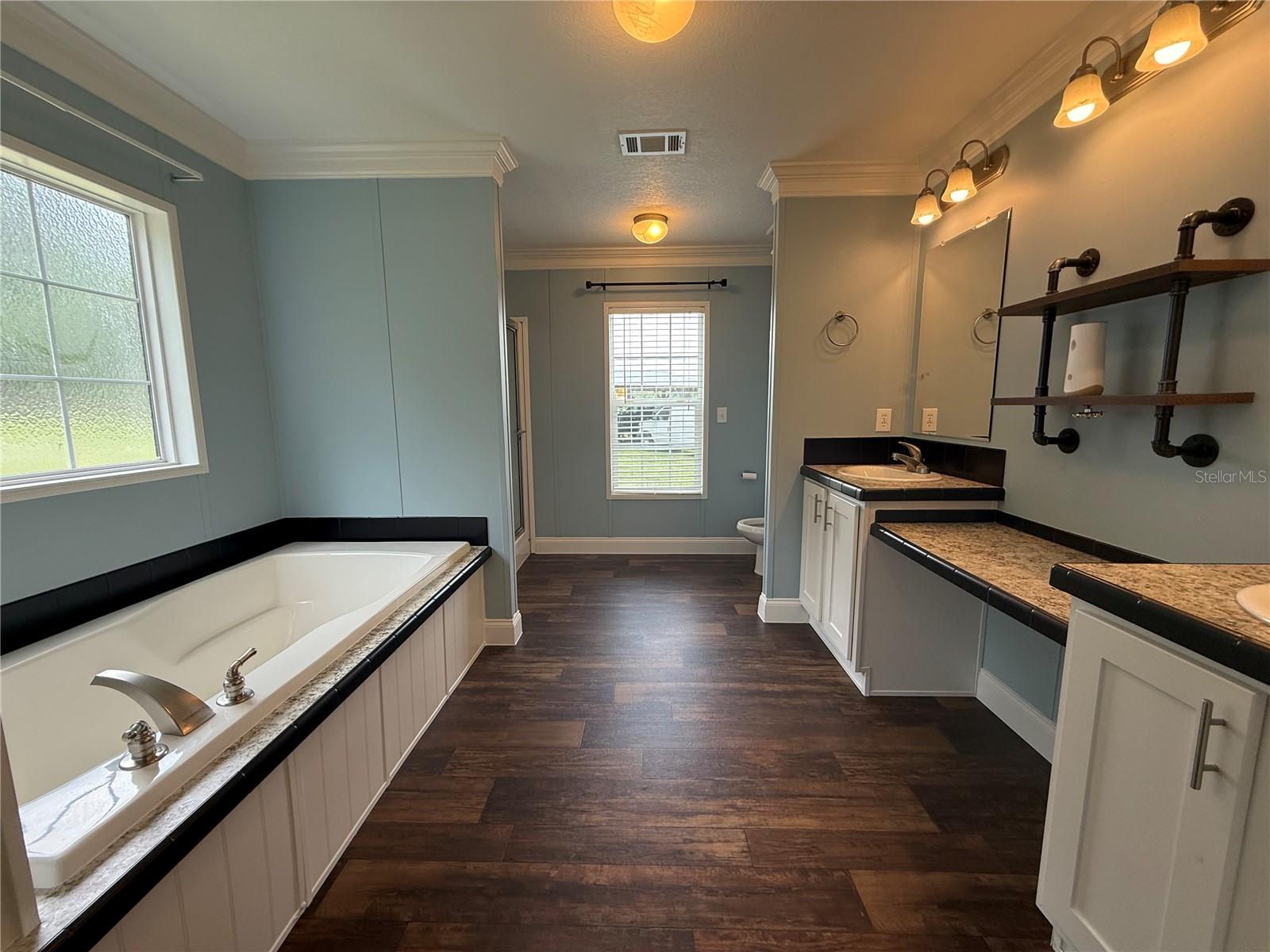 RAYSTEFF COUNTRY CLUB SUB - Residential Lease