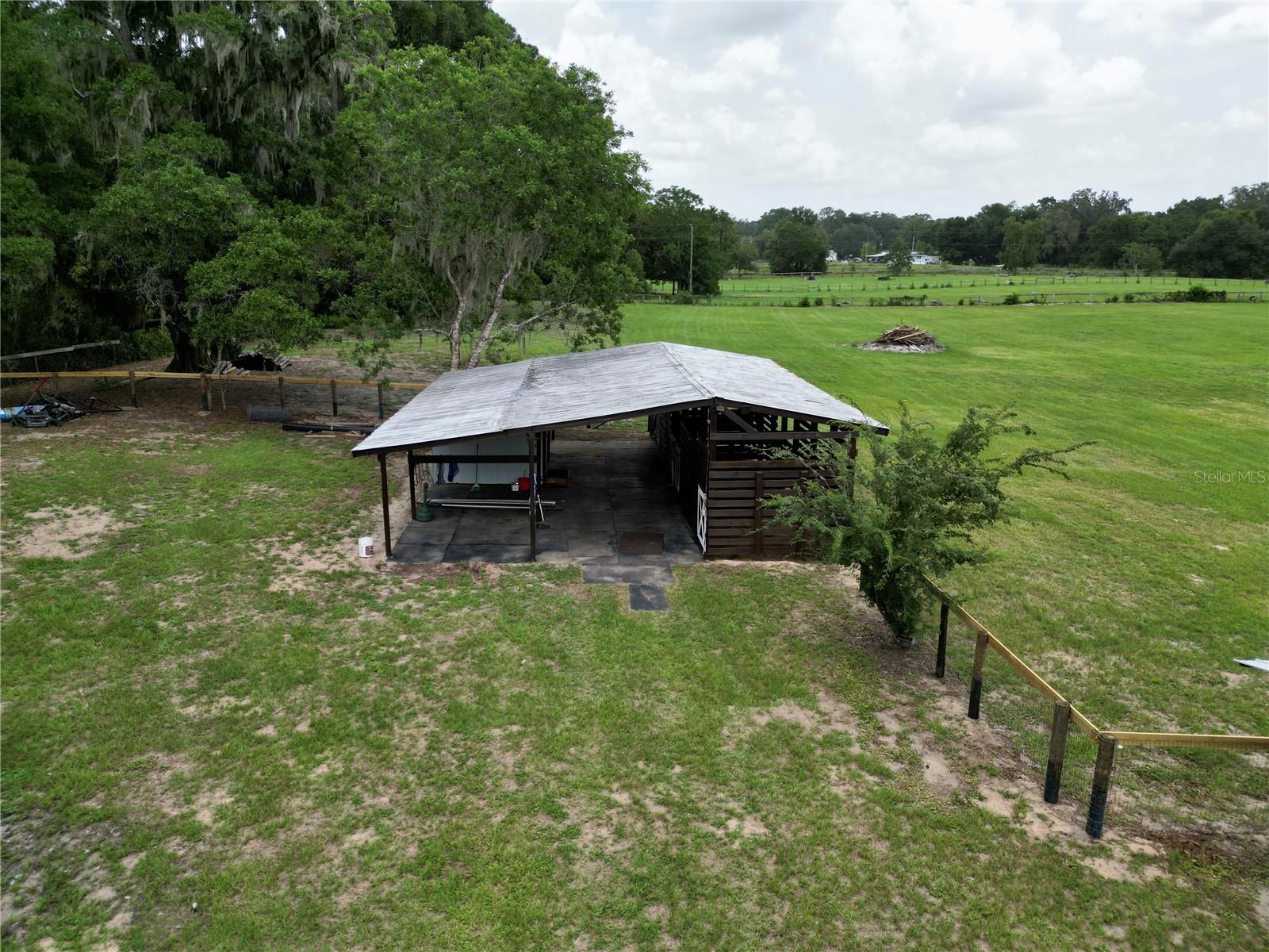 RAYSTEFF COUNTRY CLUB SUB - Residential Lease