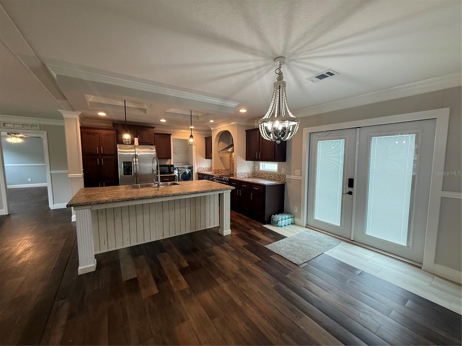 RAYSTEFF COUNTRY CLUB SUB - Residential Lease