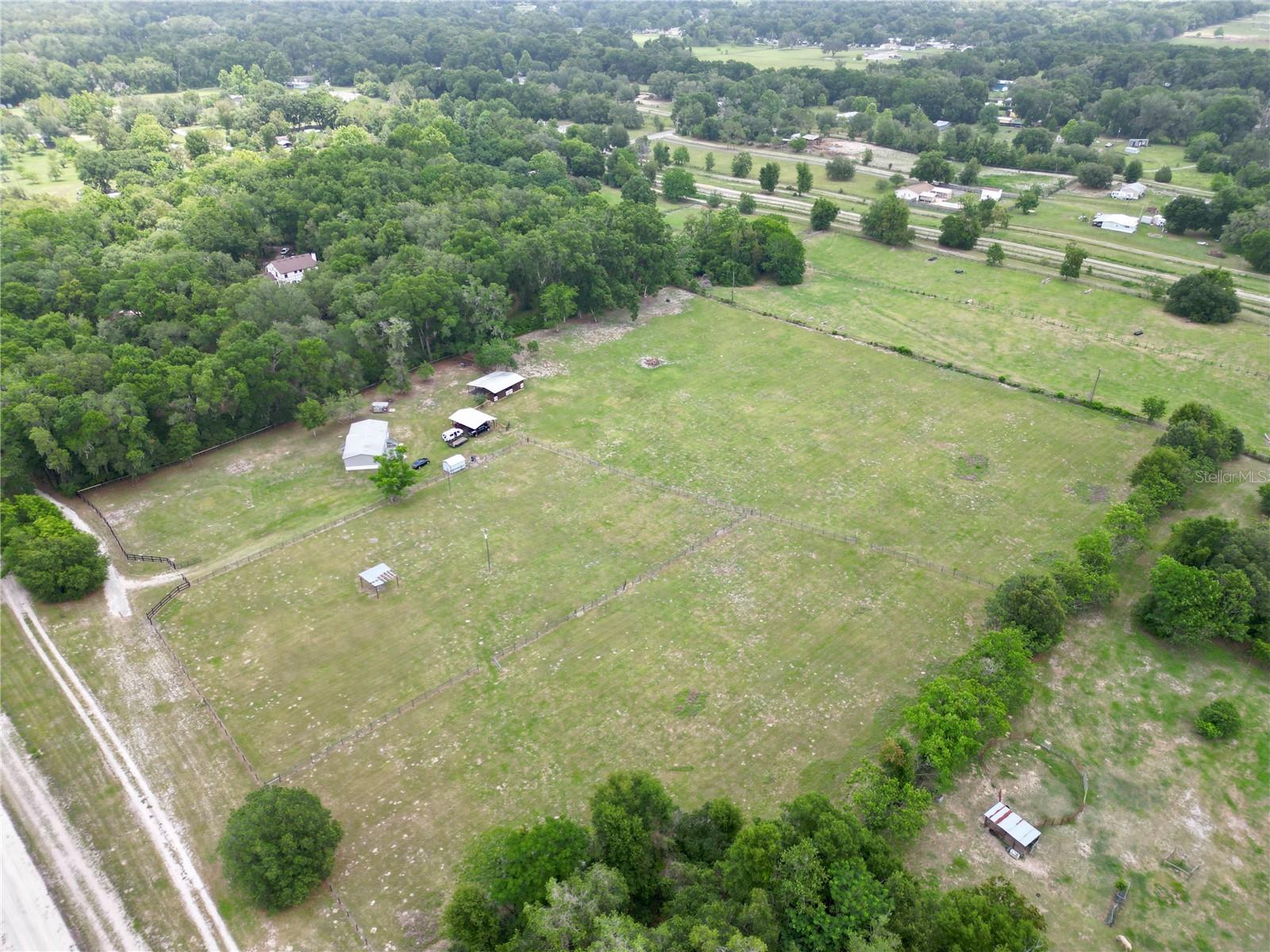 RAYSTEFF COUNTRY CLUB SUB - Residential Lease