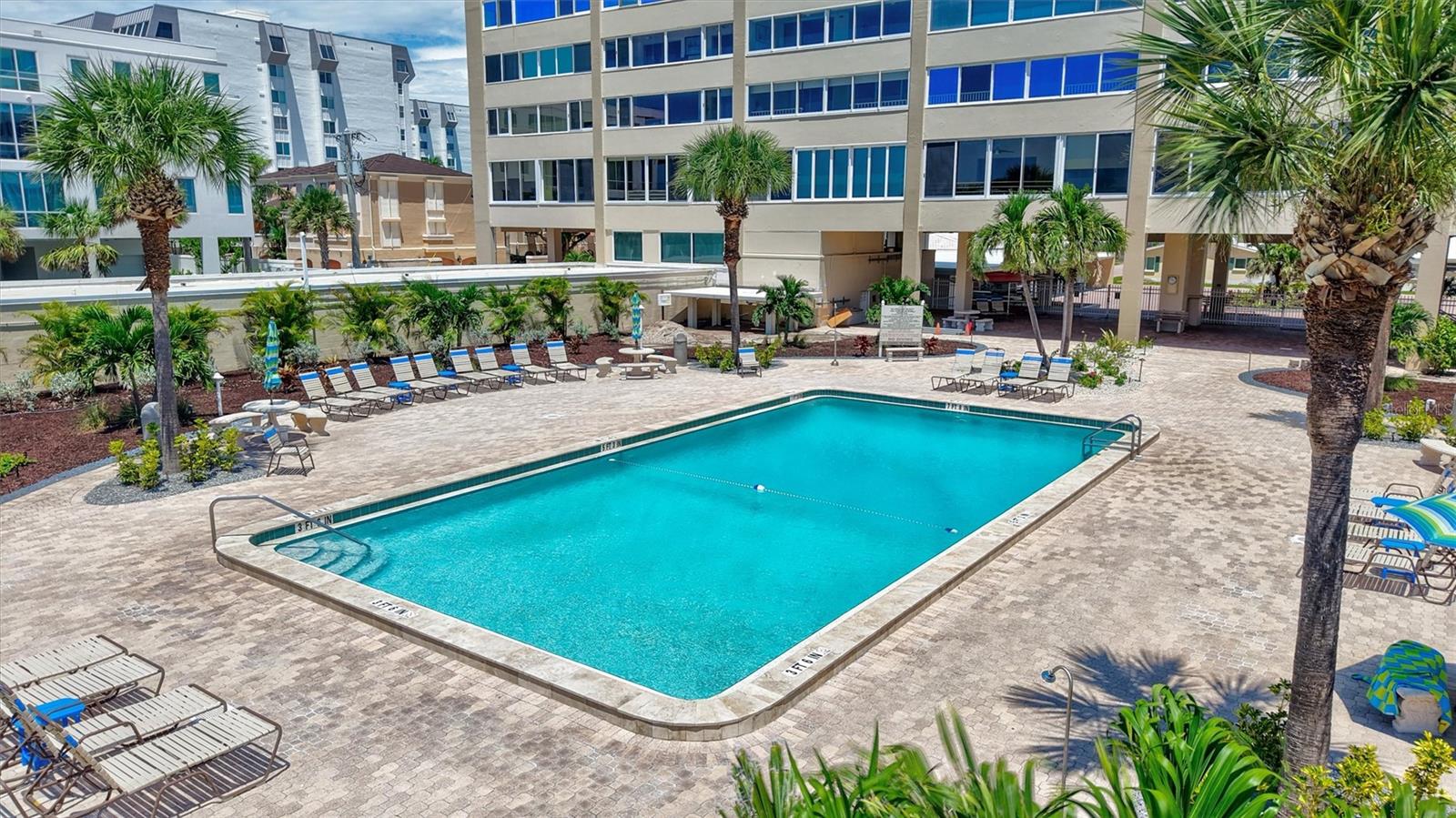 HORIZONS WEST - Residential