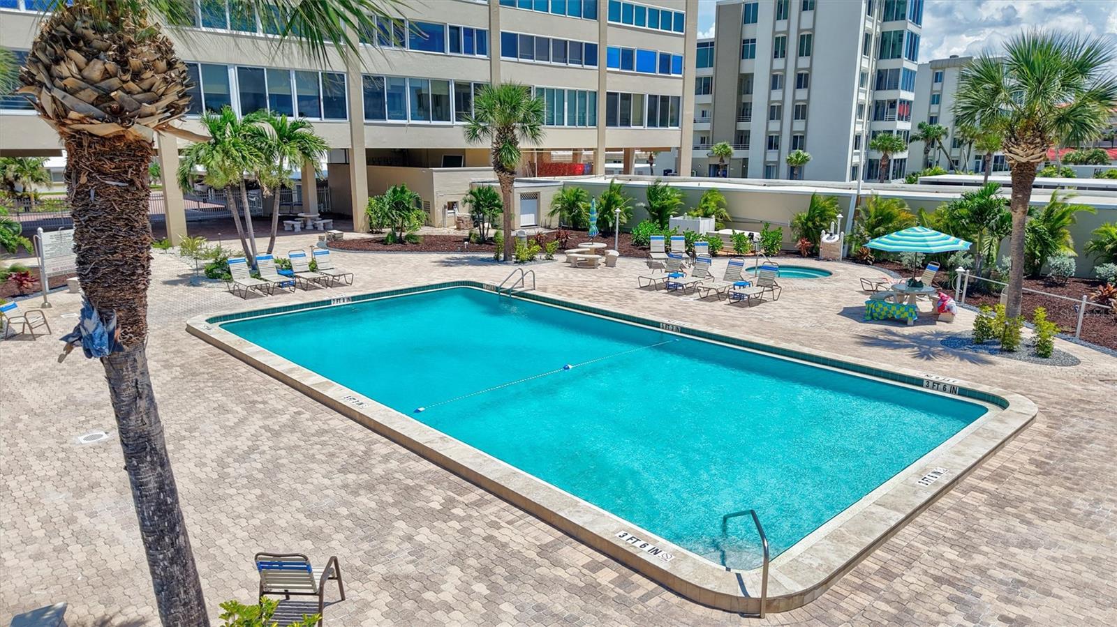 HORIZONS WEST - Residential