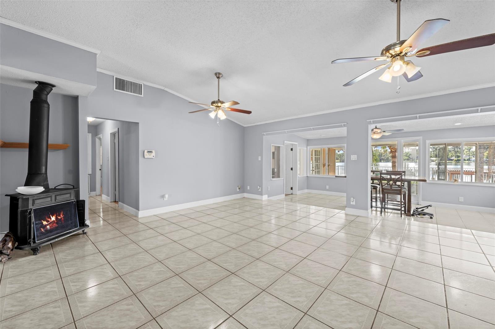 HOLLY LAKE ESTATES - Residential