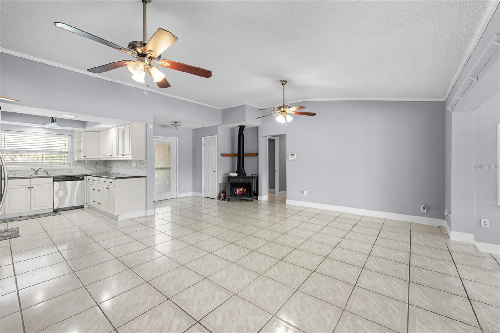 HOLLY LAKE ESTATES - Residential