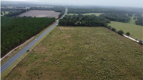 Photo of 300 NE 708 Avenue, Old Town, FL 32680 (MLS # TB8483508)