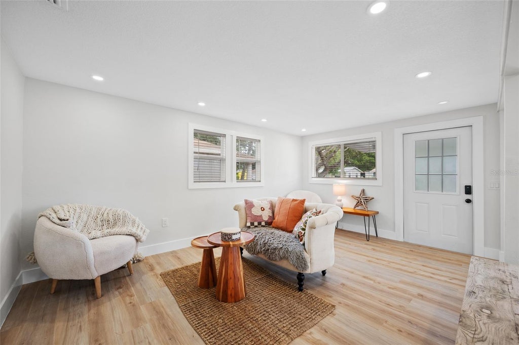 Photo of 2547 Kingston Street S, St Petersburg, FL 33711 (MLS # TB8537721)