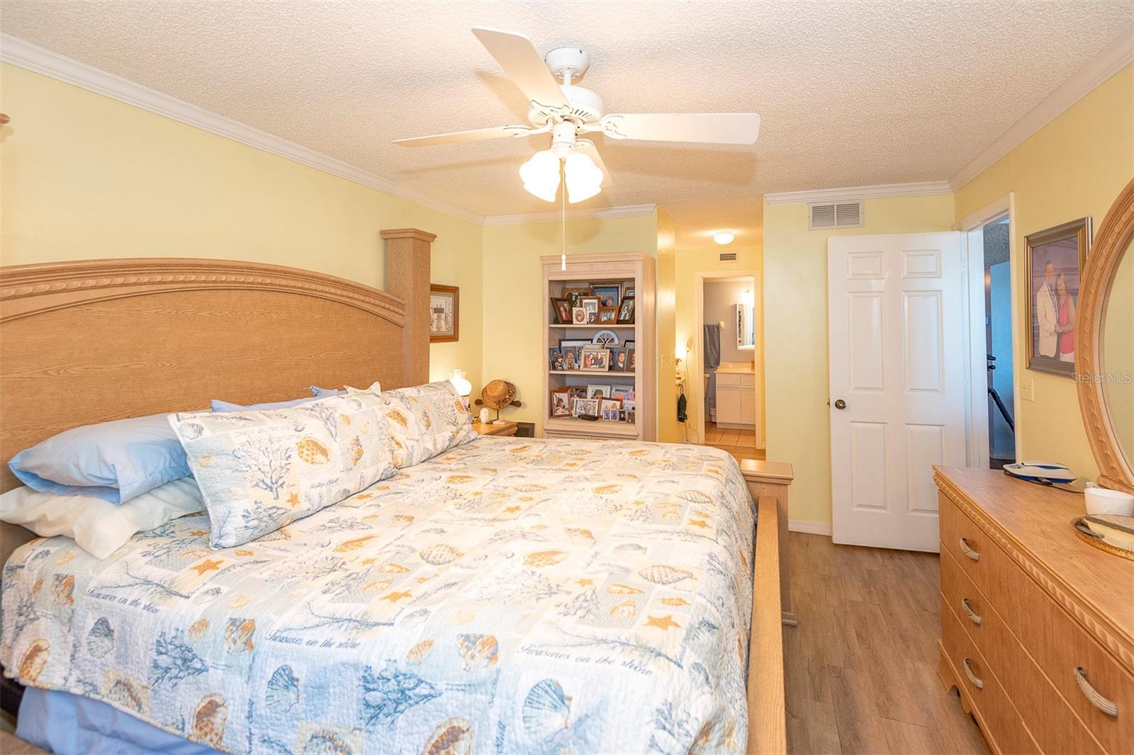 FAIRWIND SHORES CONDO PH 11 - Residential