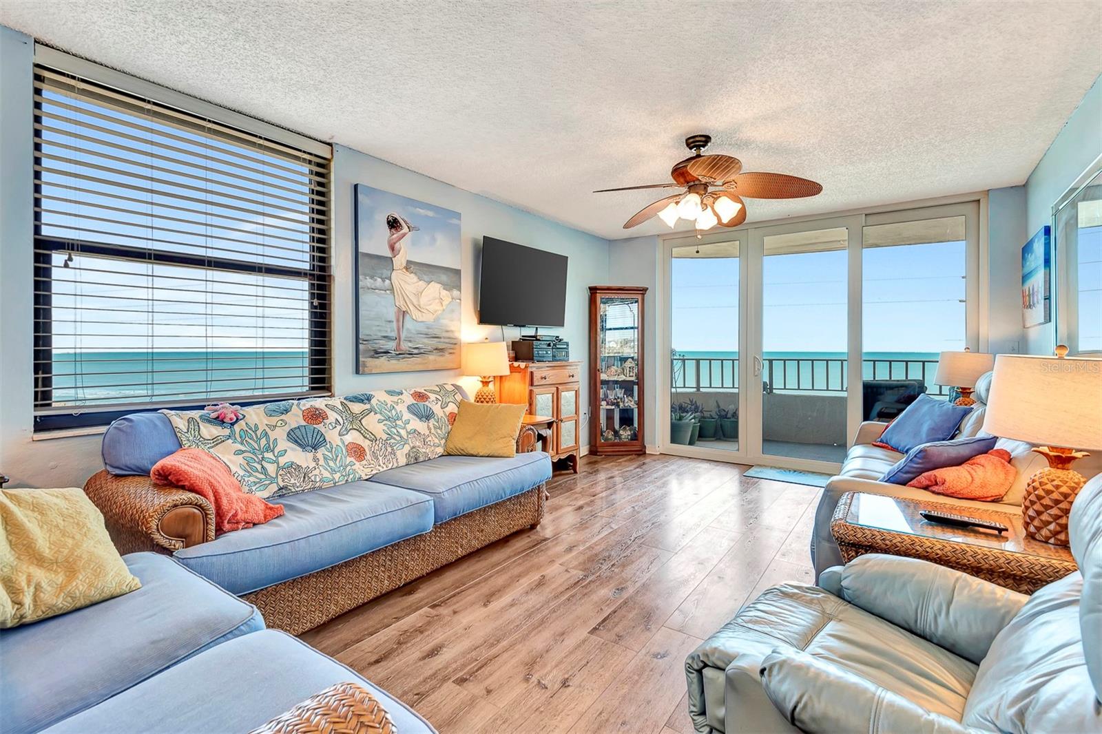 FAIRWIND SHORES CONDO PH 11 - Residential