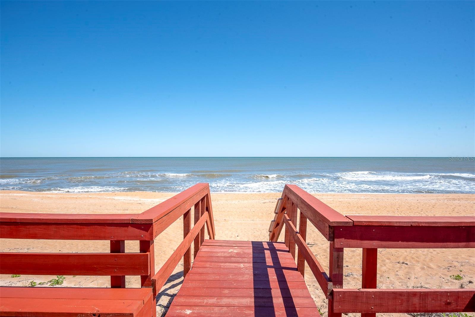 FAIRWIND SHORES CONDO PH 11 - Residential