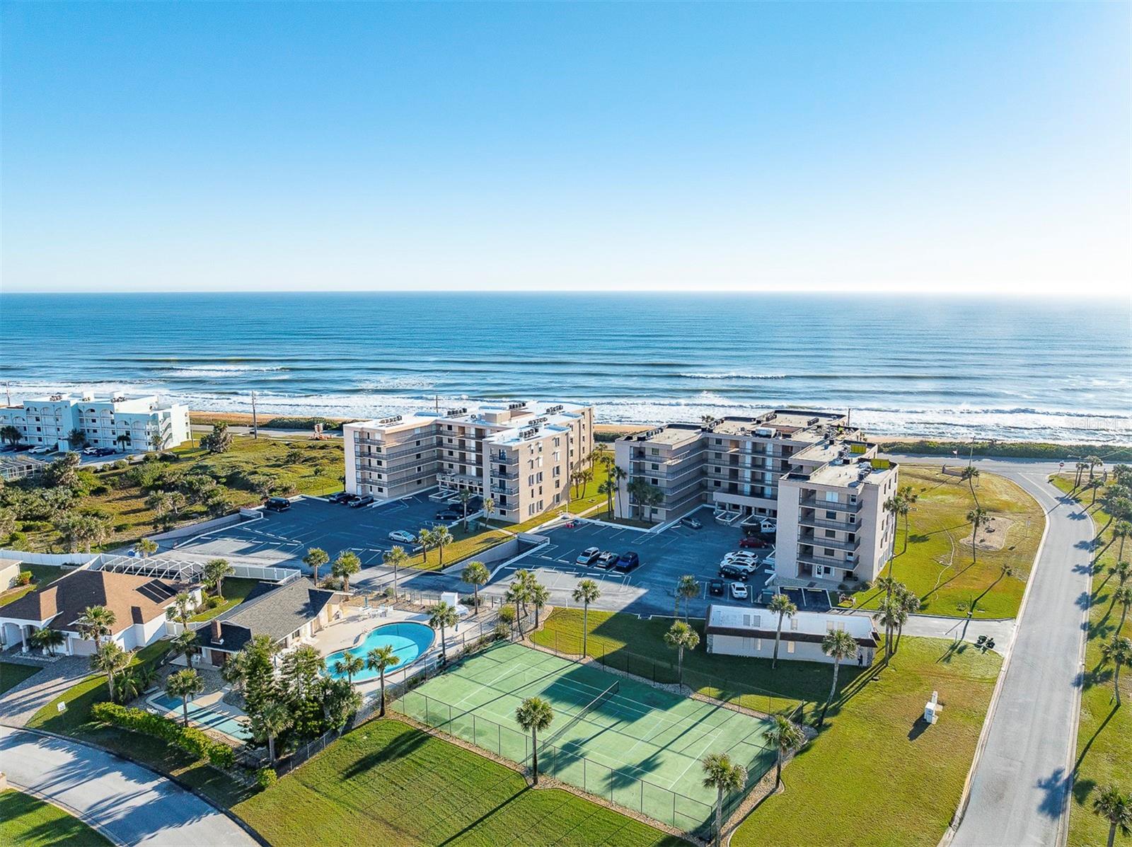 FAIRWIND SHORES CONDO PH 11 - Residential