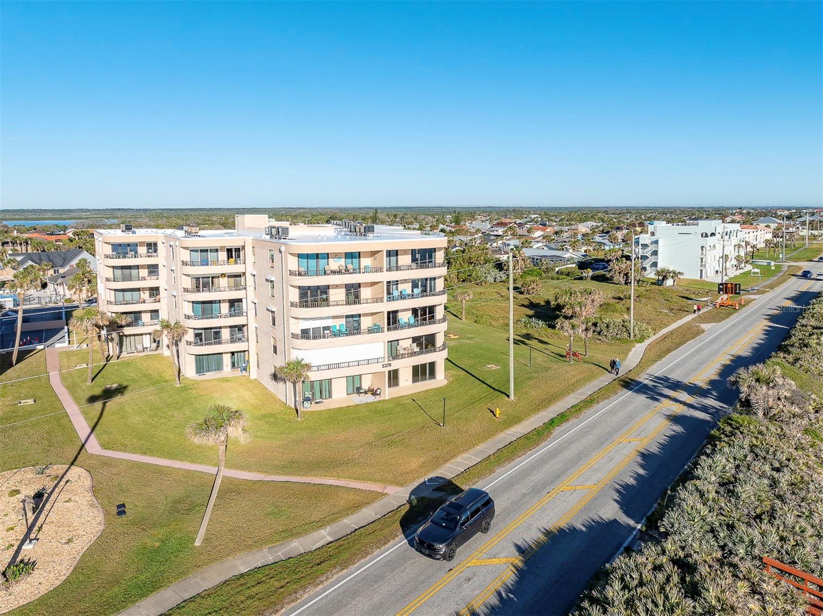 FAIRWIND SHORES CONDO PH 11 - Residential
