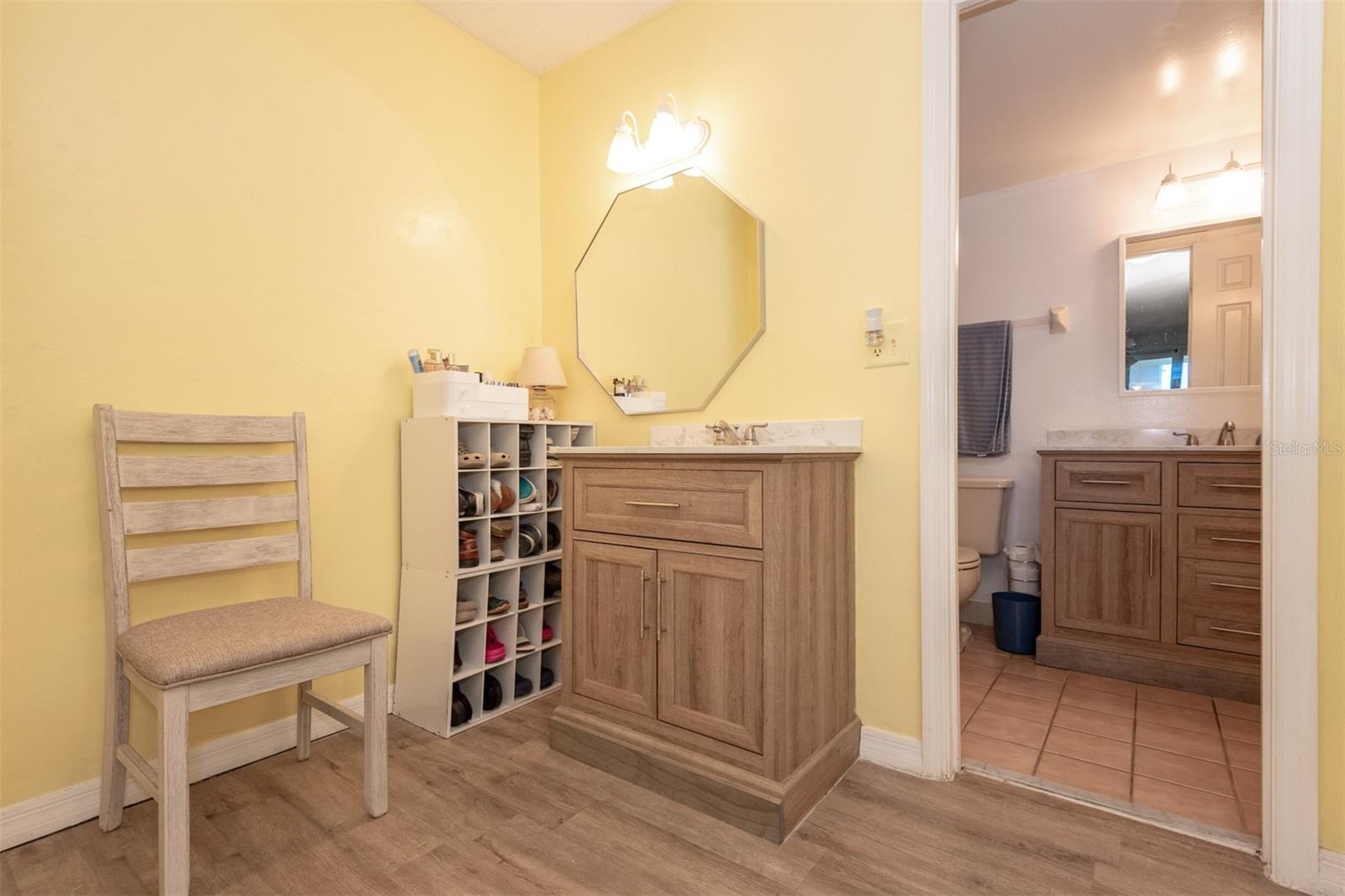 FAIRWIND SHORES CONDO PH 11 - Residential