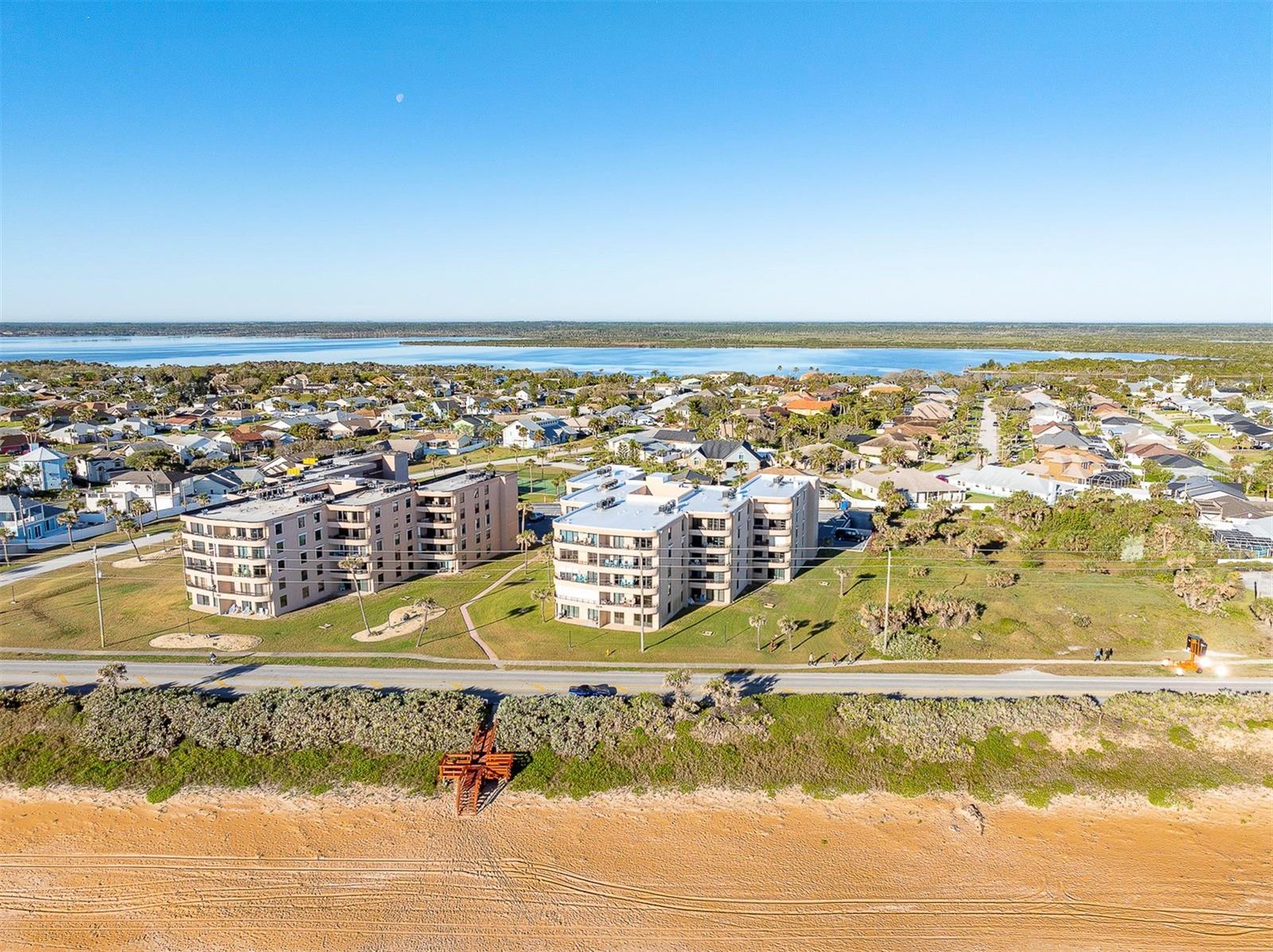 FAIRWIND SHORES CONDO PH 11 - Residential