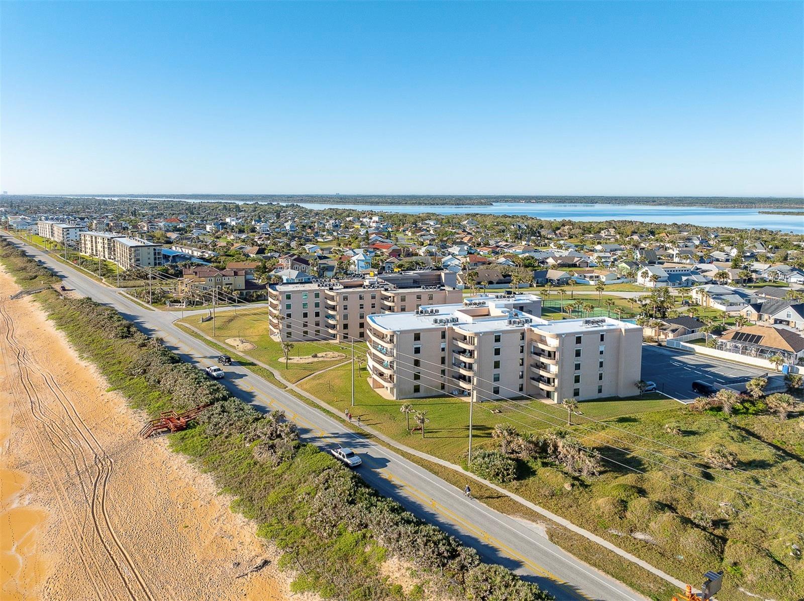 FAIRWIND SHORES CONDO PH 11 - Residential