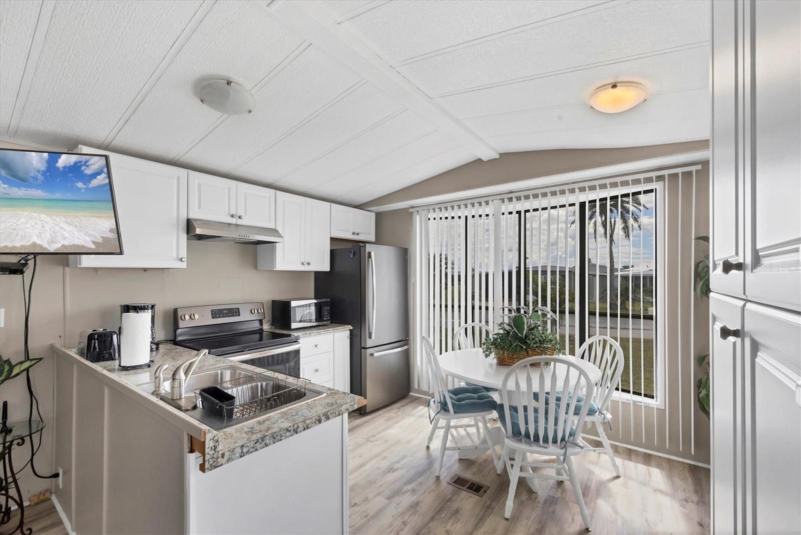 VILLAGE HOLIDAY LAKE - Residential