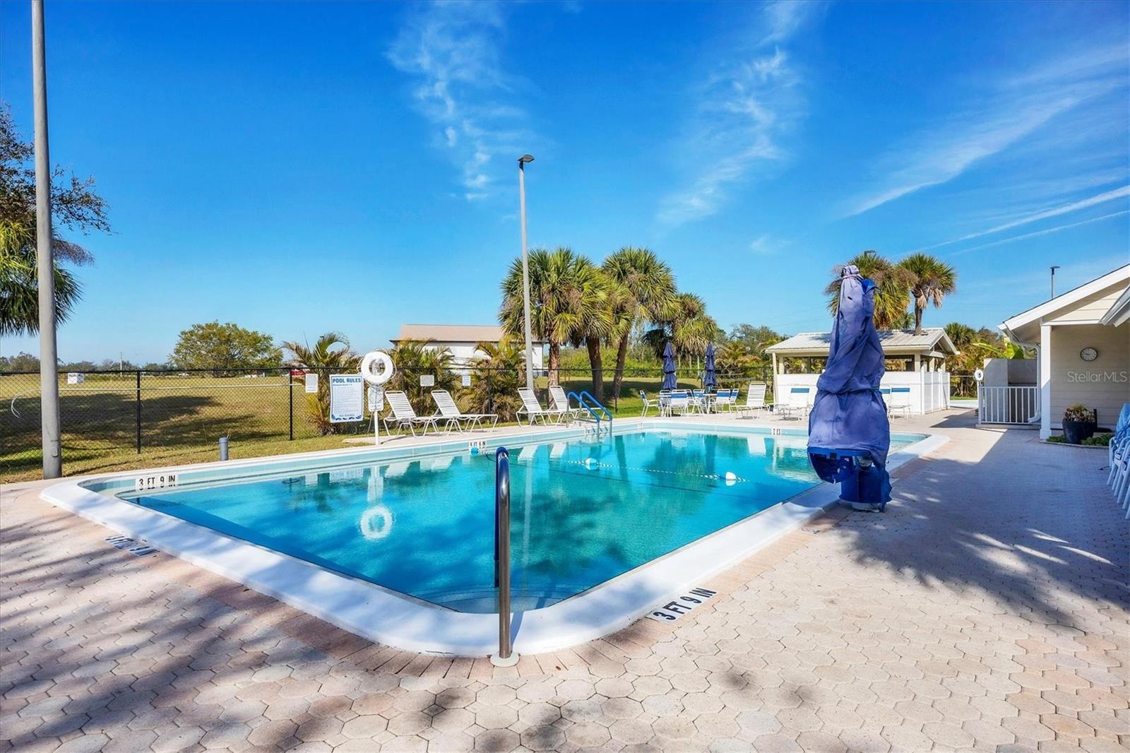 VILLAGE HOLIDAY LAKE - Residential