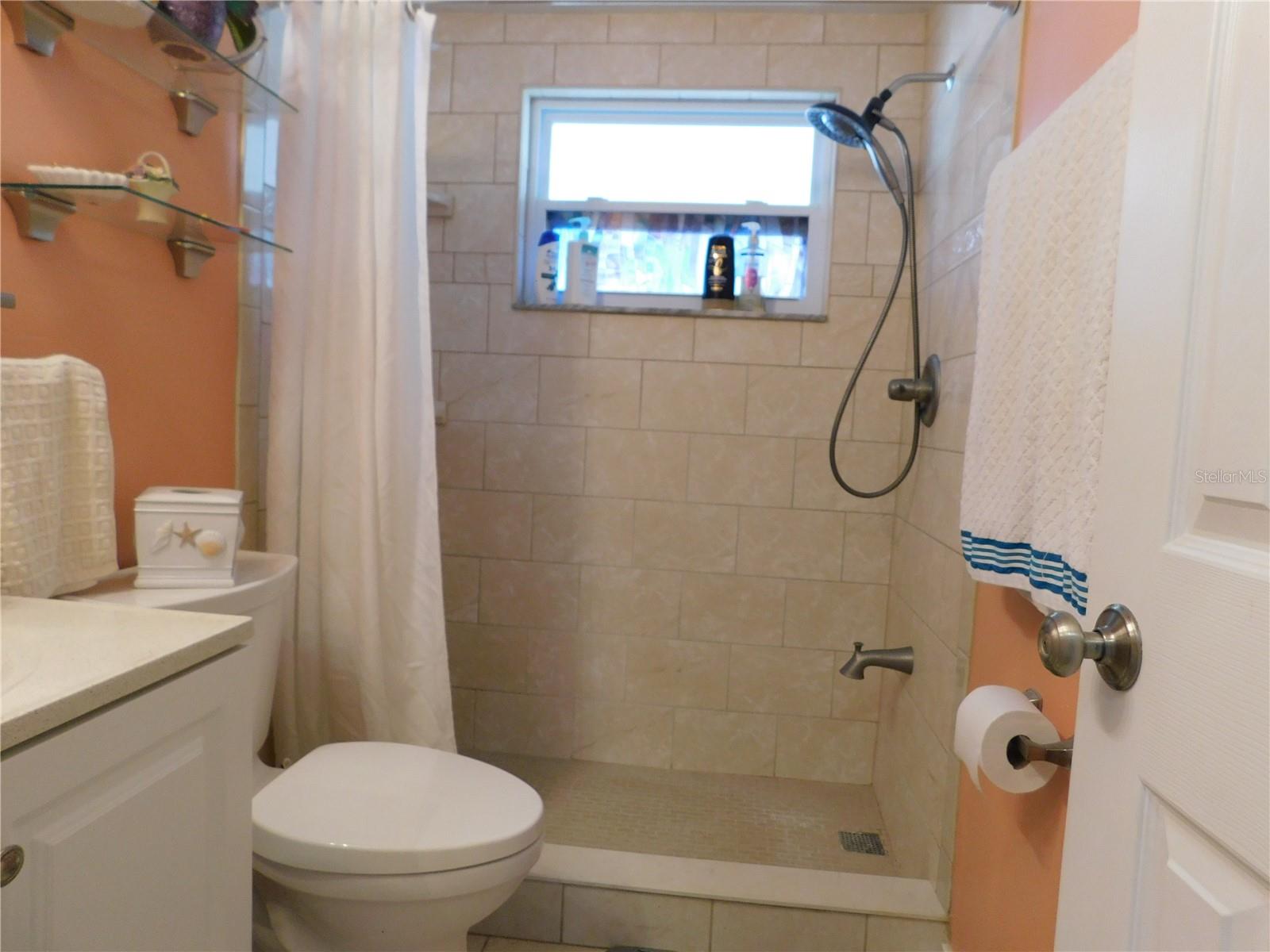 TAHITIAN HOMES - Residential