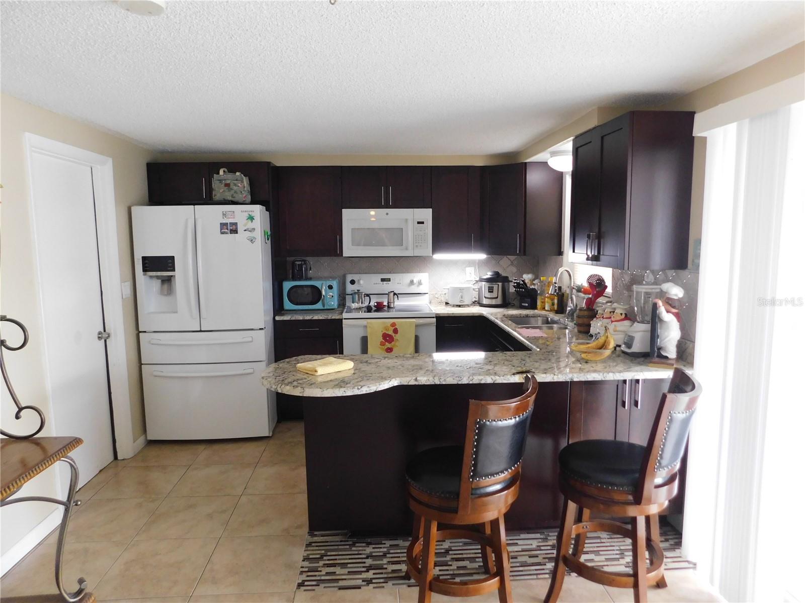 TAHITIAN HOMES - Residential