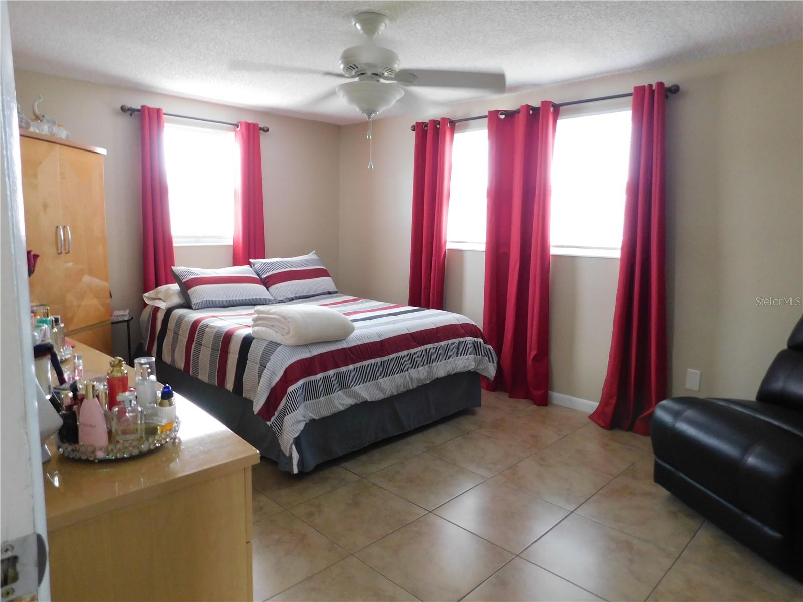 TAHITIAN HOMES - Residential