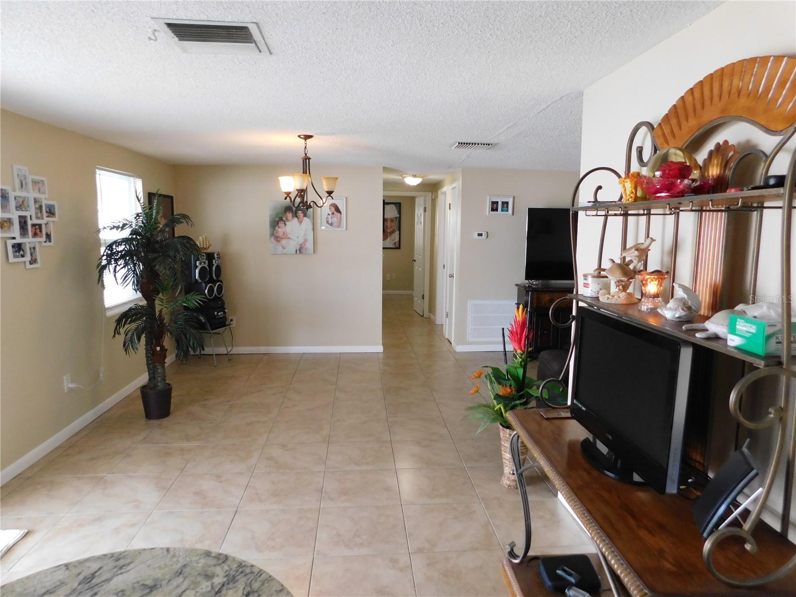 TAHITIAN HOMES - Residential