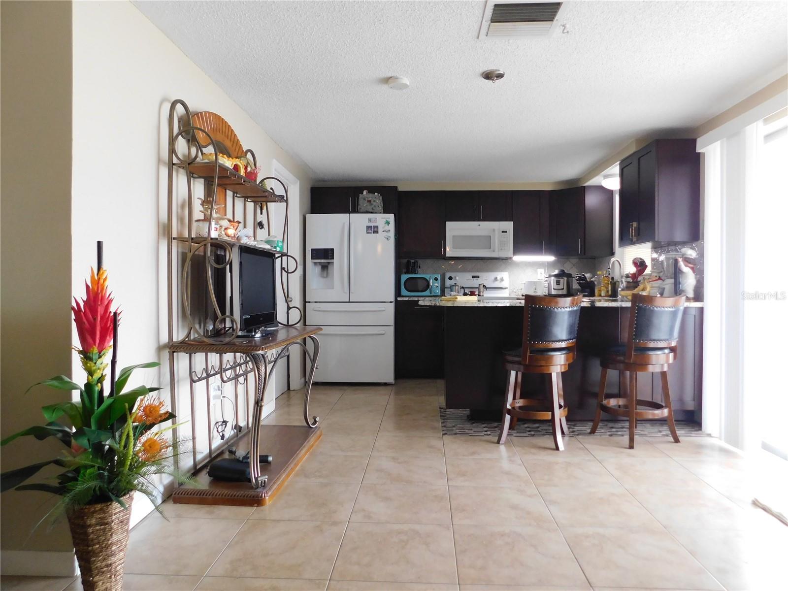 TAHITIAN HOMES - Residential