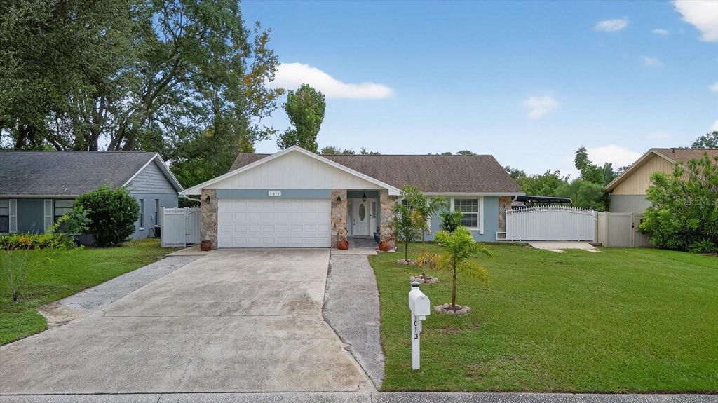 Photo of 1013 Ridgefield Drive, Valrico, FL 33594 (MLS # TB8423321)