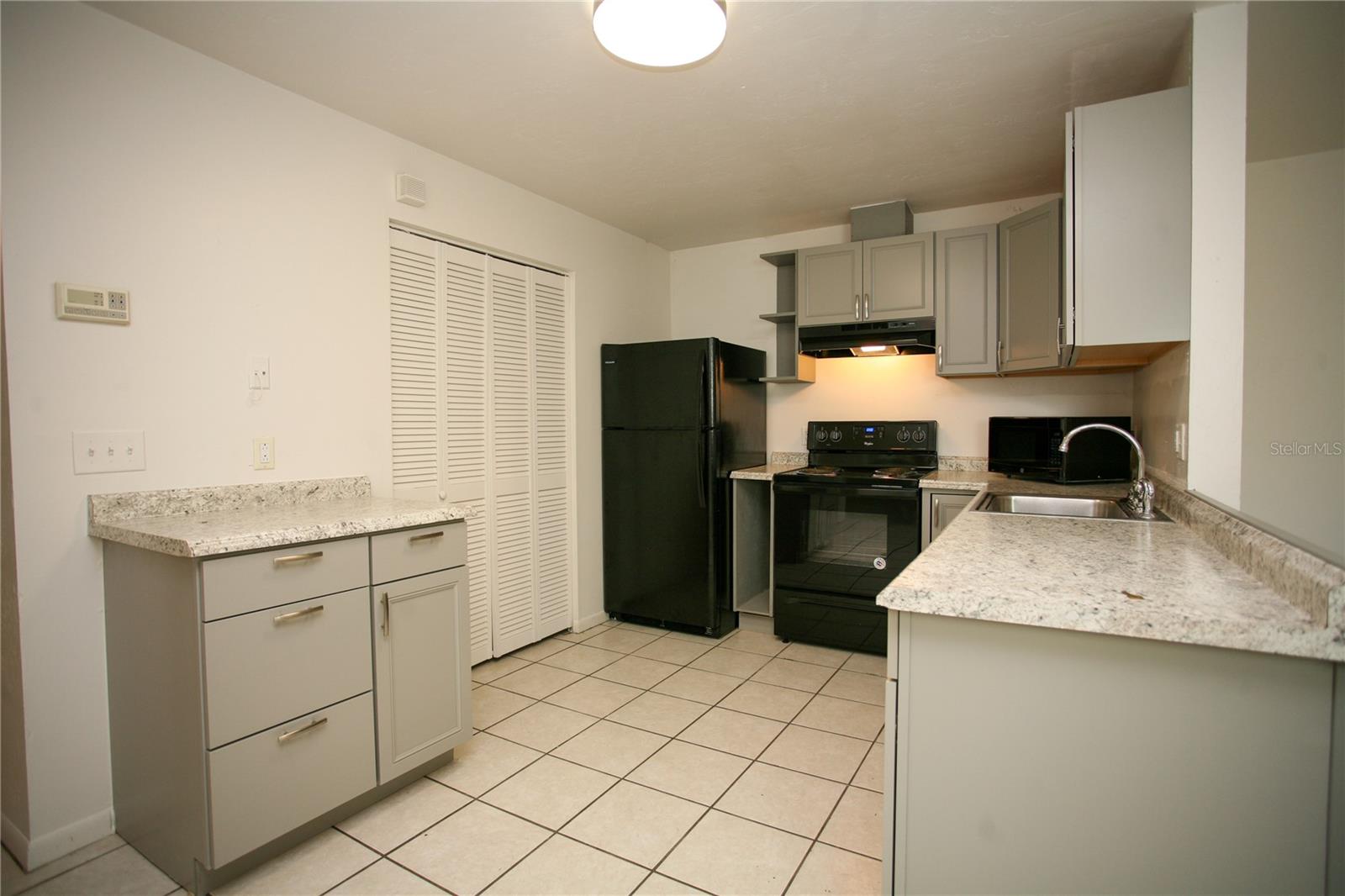 COLSON & BLANDING SUB WESTFIELD - Residential Lease