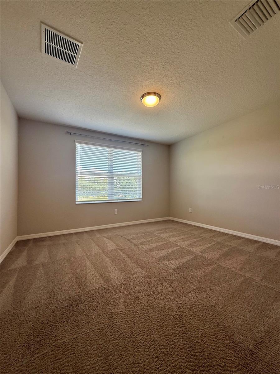 OAK CREEK - Residential Lease