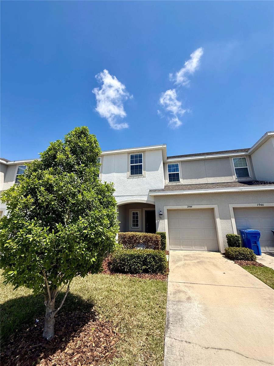 OAK CREEK - Residential Lease